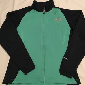 Woman’s Small North Face Quarter Zip Sweatshirt